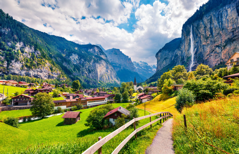 Keajaiban Alam di Swiss: Surga di Tengah Pegunungan Alpen