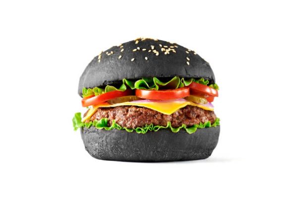 Burger Hitam, Sensasi Kuliner Unik yang Memikat Selera